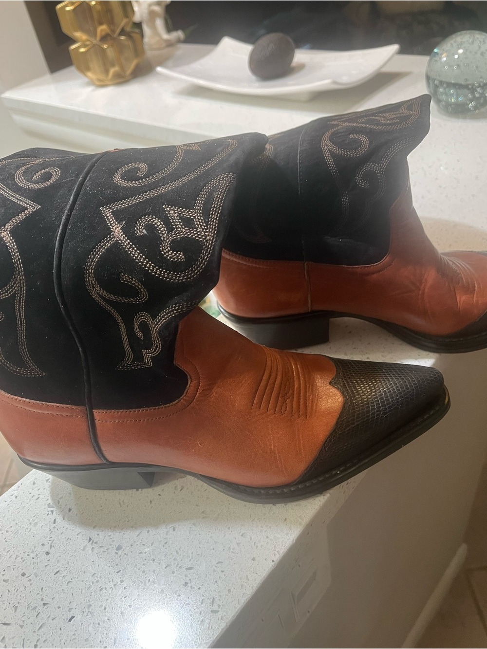 Men's Two-Tone Brown and Black Western Boots